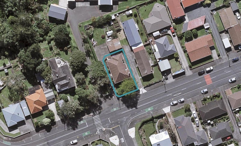 24 Huatoki Street, Vogeltown, New Plymouth - Carousel 1