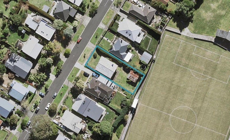 26 Huntingtree Avenue, Sandringham, Auckland - Carousel 1