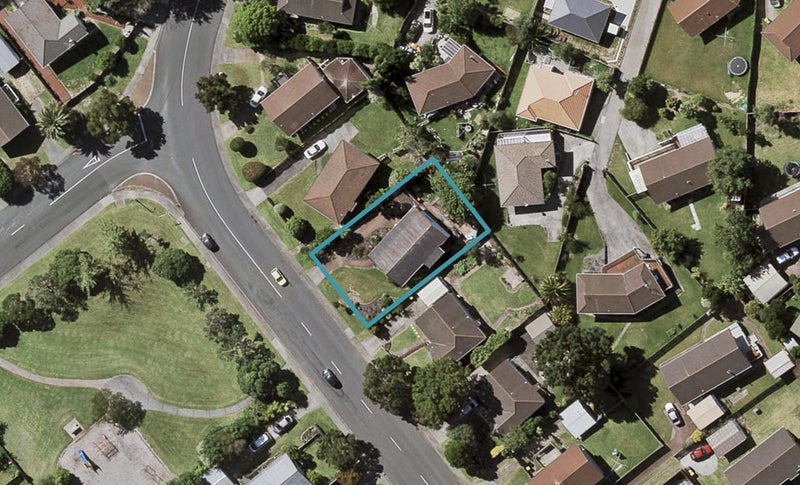 17 Meadowood Drive, Unsworth Heights, Auckland - Carousel 1