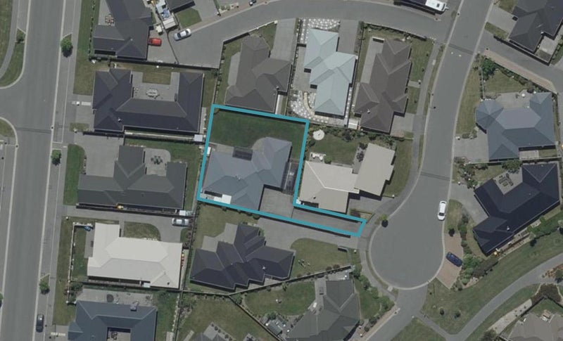 8 Kilbrannan Close, Broomfield, Christchurch - Carousel 1
