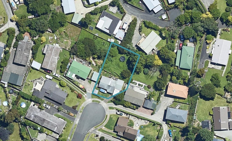 20 Nicolas Place, Judea, Tauranga - Carousel 1