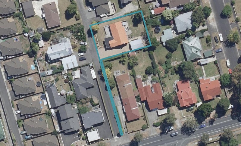61A Te Aroha Street, Hamilton East, Hamilton - Carousel 1