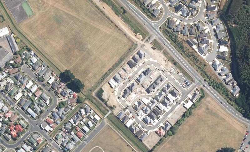 45 Grovedale Square, Wainuiomata, Lower Hutt - Carousel 1