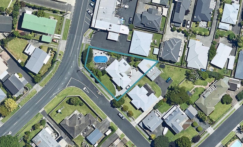2 Stratford Place, Otumoetai, Tauranga - Carousel 1