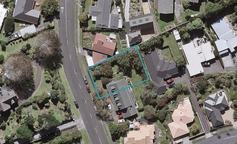 7 Veale Road, Frankleigh Park, New Plymouth - Carousel 1