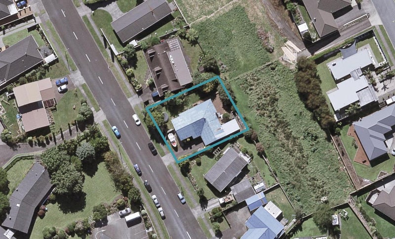 30 Heta Road, Highlands Park, New Plymouth - Carousel 1