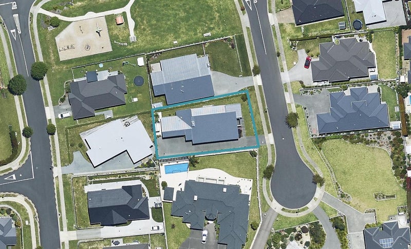 10 Louise Drive, Ohauiti, Tauranga - Carousel 1