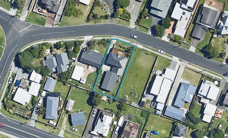 6 Motiti Road, Papamoa Beach, Papamoa - Carousel 1