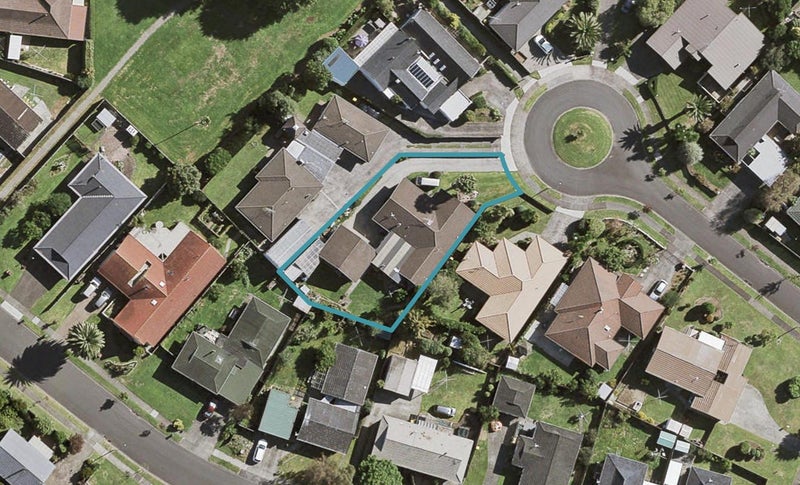 8 Tulloch Place, Conifer Grove, Takanini - Carousel 1