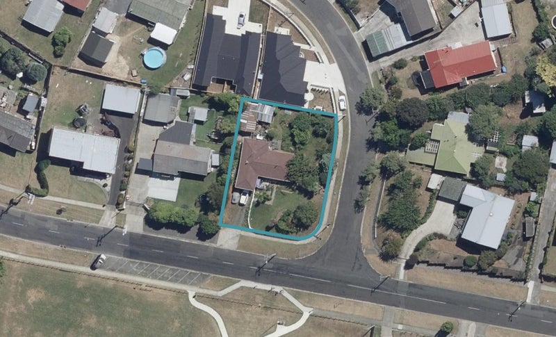 2 Maynard Place, Temple View, Hamilton - Carousel 1