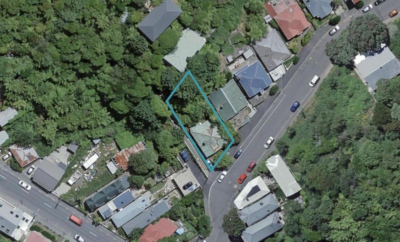3 Adams Terrace, Aro Valley, Wellington - Carousel 1