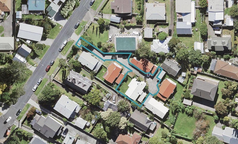 9C Brandon Road, Glen Eden, Auckland - Carousel 1