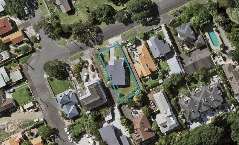 79 Stanley Point Road, Stanley Point, Auckland - Carousel 1