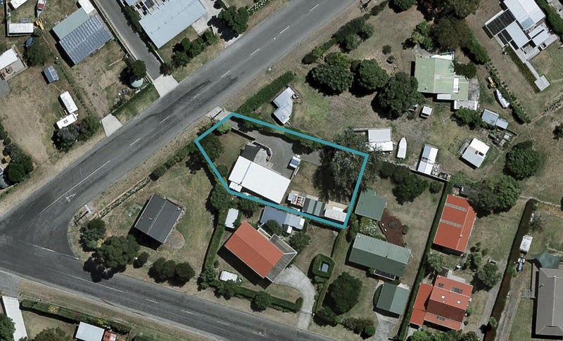9 Airini Road, Waimarama, Havelock North - Carousel 1