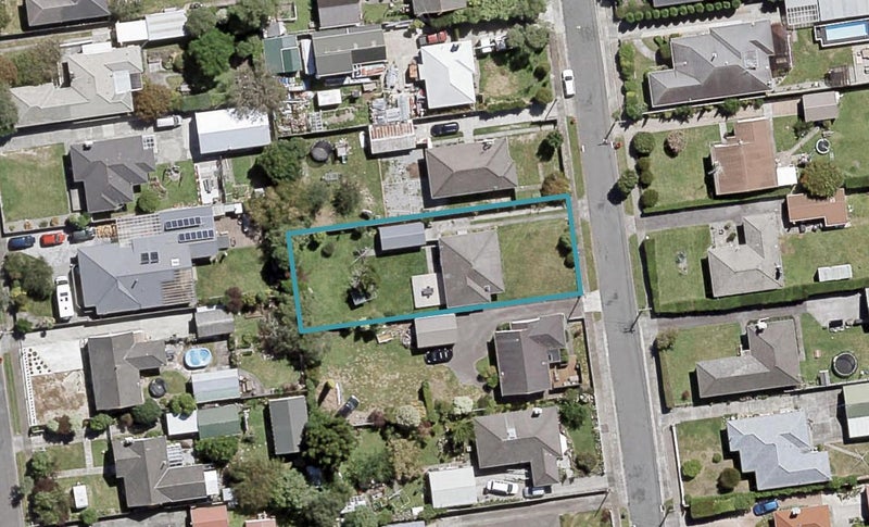 14 Robertson Street, Elderslea, Upper Hutt - Carousel 1