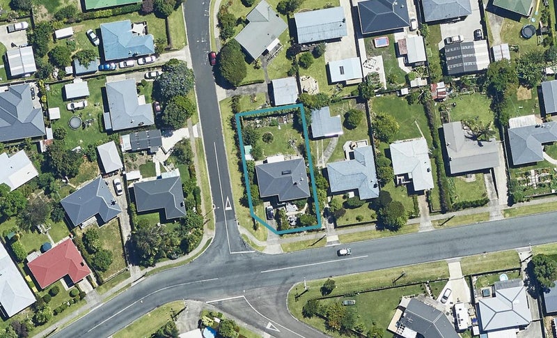 58 Kingswood Road, Brookfield, Tauranga - Carousel 1