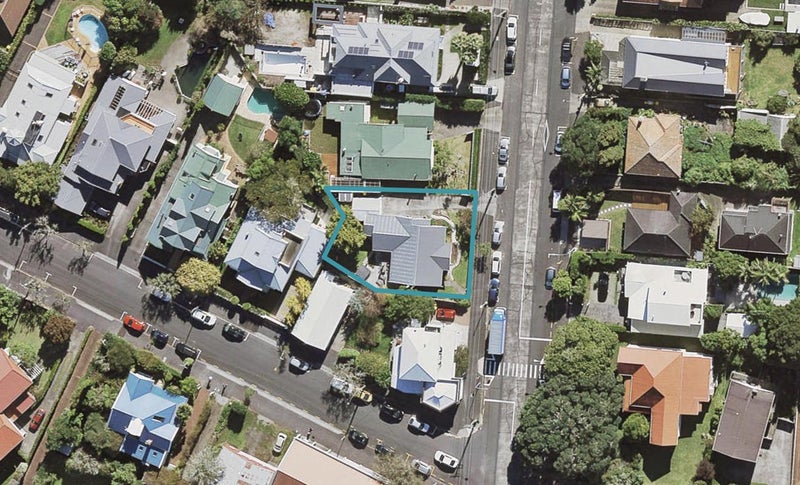 134 Queen Street, Northcote Point, Auckland - Carousel 1
