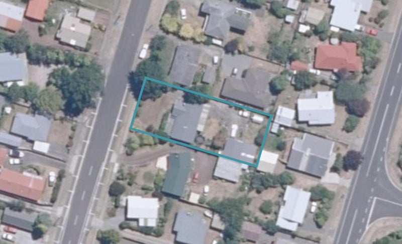 12 Frederick Street, Two Mile Bay, Taupo - Carousel 1