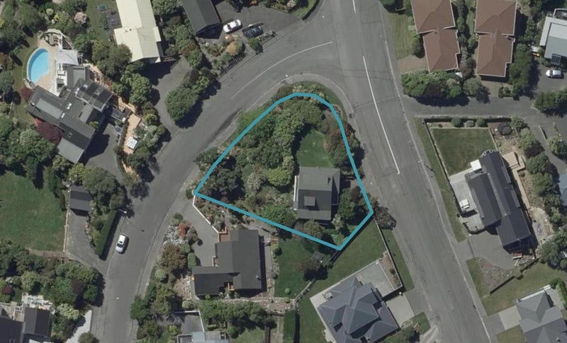 1 Woodside Common, Westmorland, Christchurch - Carousel 1
