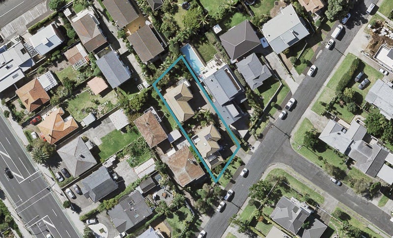 2/4 Ewen Street, Takapuna, Auckland - Carousel 1
