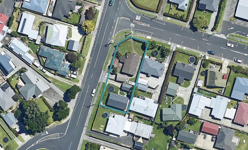 69 Queen Road, Bellevue, Tauranga - Carousel 1