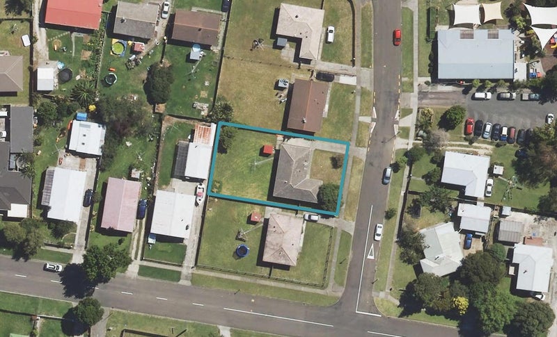 6 Pickering Street, Outer Kaiti, Gisborne - Carousel 1