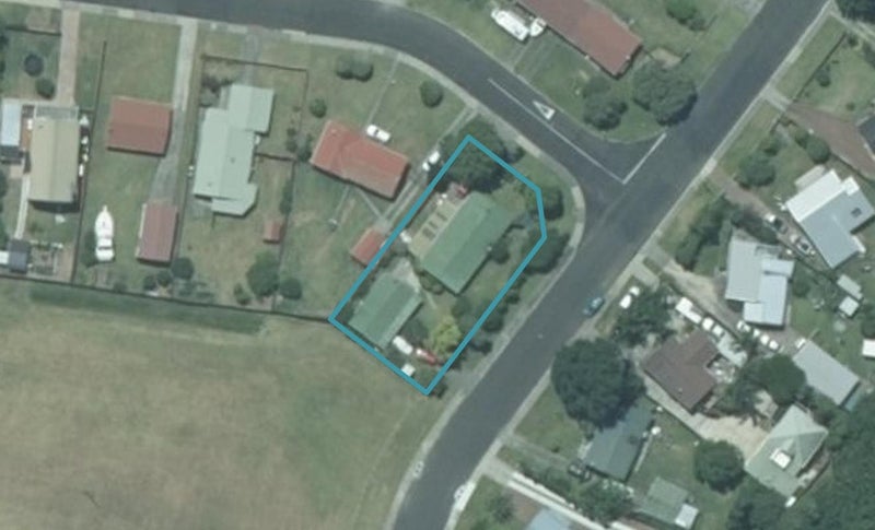 1 Catherine Crescent, Whitianga, Whitianga - Carousel 1