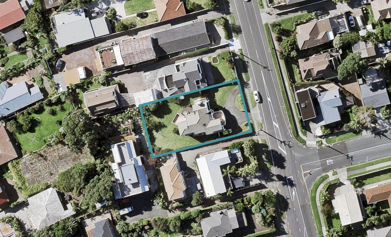 129 Bucklands Beach Road, Bucklands Beach, Auckland - Carousel 1