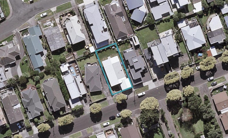 17 McLean Street, Strandon, New Plymouth - Carousel 1