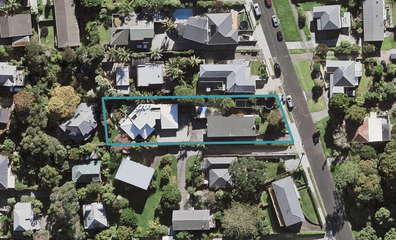 1/39 Huka Road, Birkenhead, Auckland - Carousel 1