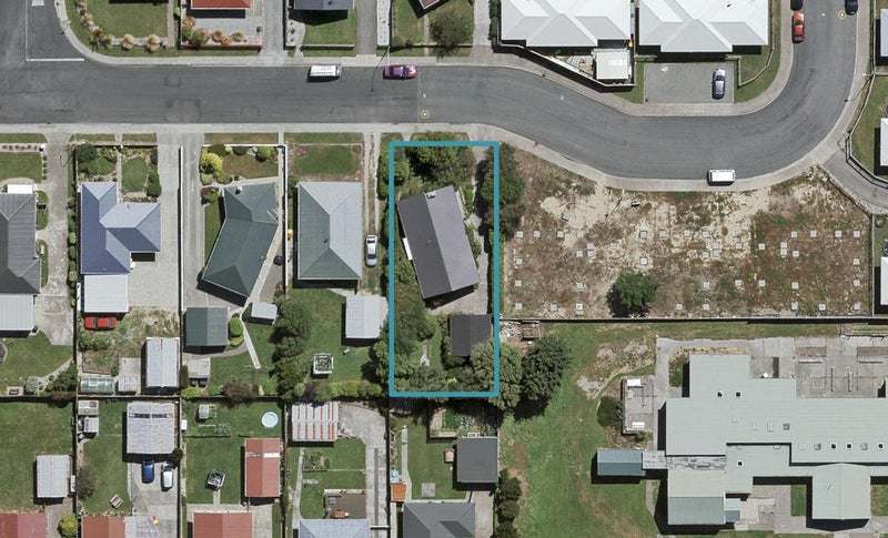 67 Lothian Crescent, Strathern, Invercargill - Carousel 1