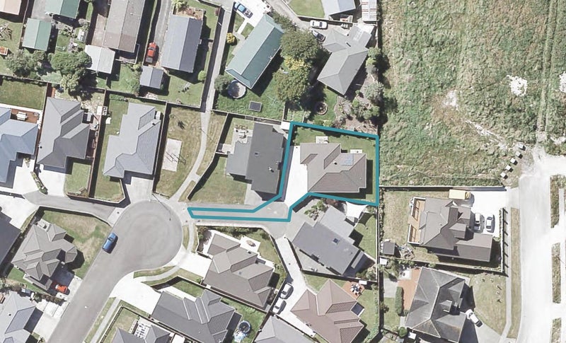 12 Sun Valley Way, Wainuiomata, Lower Hutt - Carousel 1