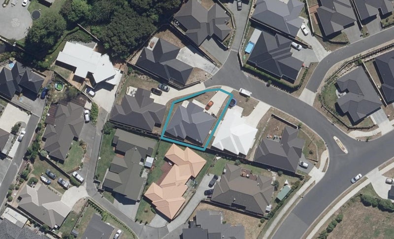 5 Teaview Court, Huntington, Hamilton - Carousel 1