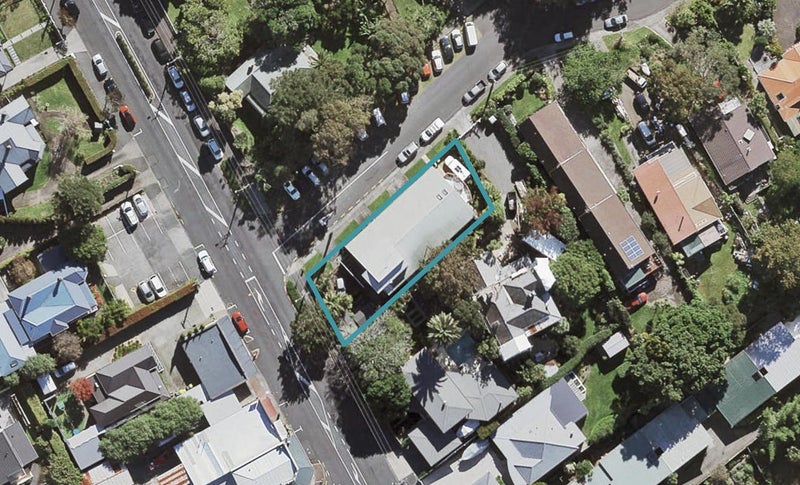 2/111 Hinemoa Street, Birkenhead, Auckland - Carousel 1