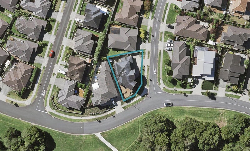 2 Savina Court, Flat Bush, Auckland - Carousel 1