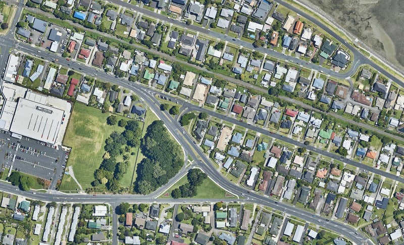 60 Ngatai Road, Otumoetai, Tauranga - Carousel 1