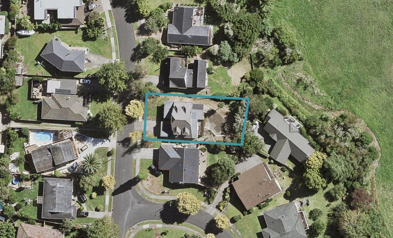 19 Coulthard Terrace, Opaheke, Papakura - Carousel 1