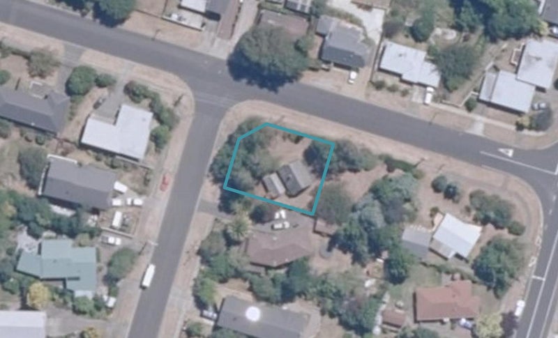2 Frederick Street, Two Mile Bay, Taupo - Carousel 1
