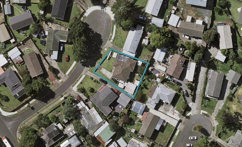 7 Coty Place, Clover Park, Auckland - Carousel 1