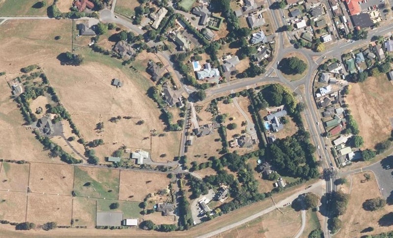 7 Malcolm Gillies Grove, Totara Park, Upper Hutt - Carousel 1
