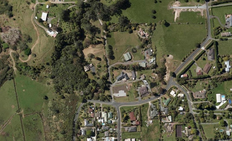 8 Waioneone Road, Parahaki, Whangarei - Carousel 1