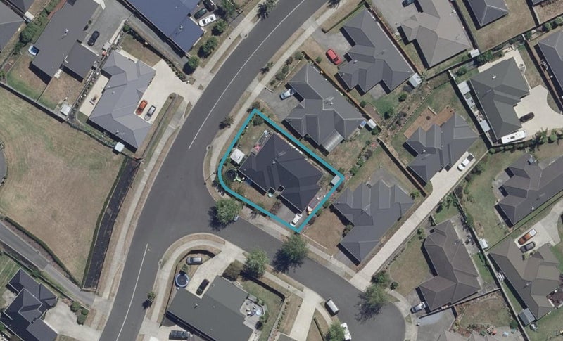 1 Elenora Close, Grandview Heights, Hamilton - Carousel 1