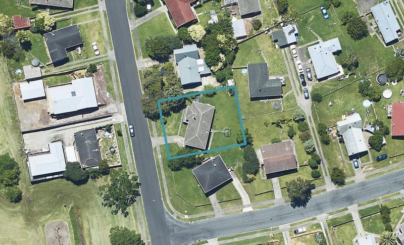 16 Arawata Avenue, Welcome Bay, Tauranga - Carousel 1