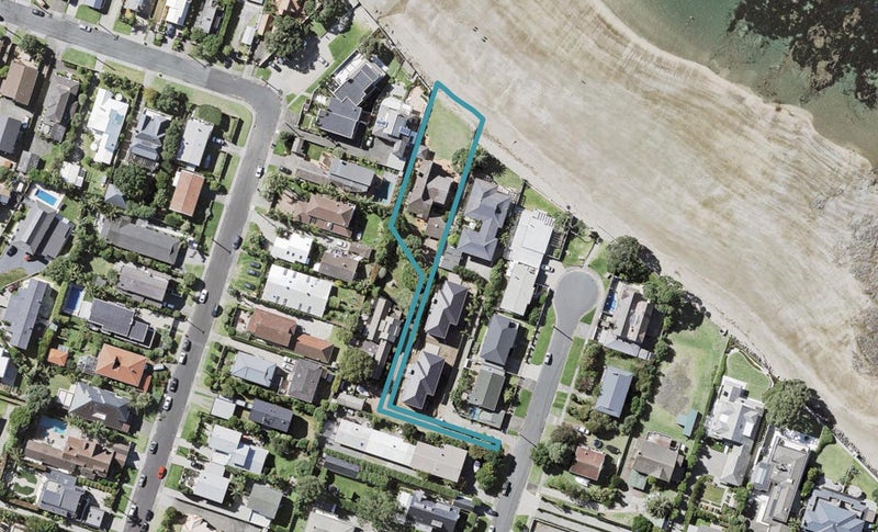 32 Saltburn Road, Milford, Auckland - Carousel 1