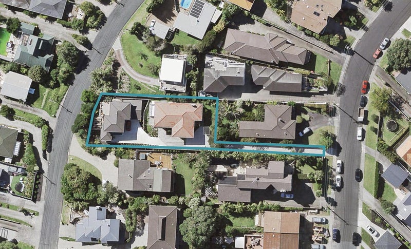 1/0 Seaview Road, Castor Bay, Auckland - Carousel 1
