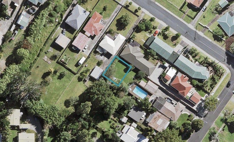 16E Brandon Road, Glen Eden, Auckland - Carousel 1