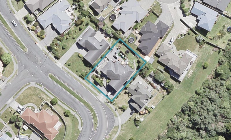 4 Kirton Drive, Riverstone Terraces, Upper Hutt - Carousel 1