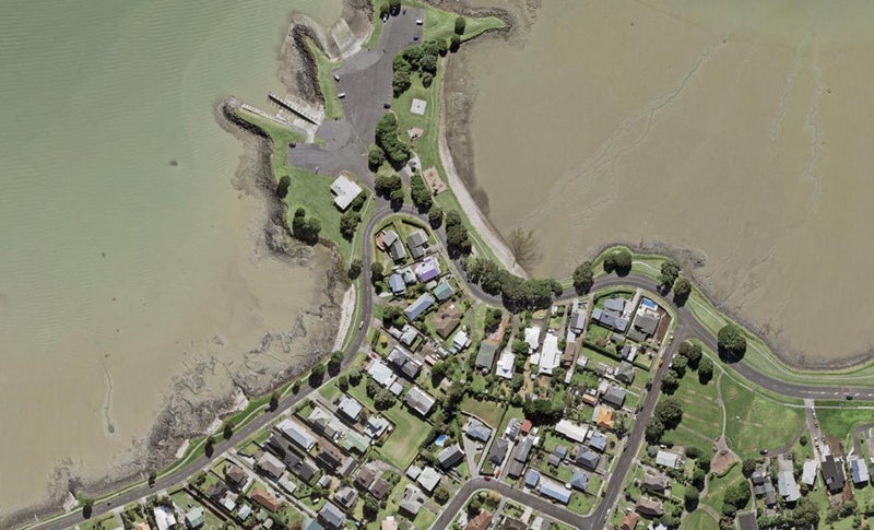 31 Kiwi Esplanade, Mangere Bridge, Auckland - Carousel 1