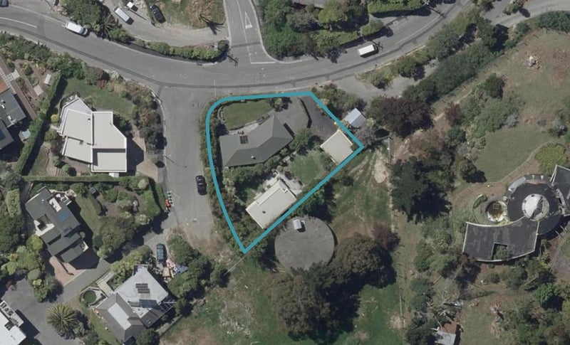 2/127 Moncks Spur Road, Redcliffs, Christchurch - Carousel 1