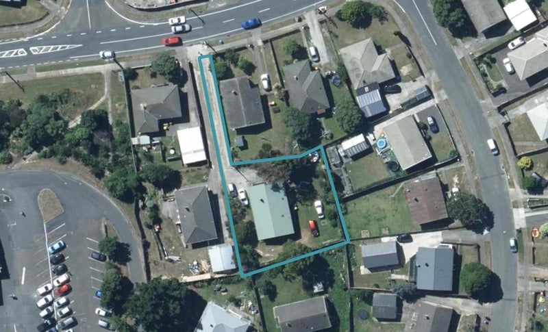 74 Driver Crescent, Cannons Creek, Porirua - Carousel 1